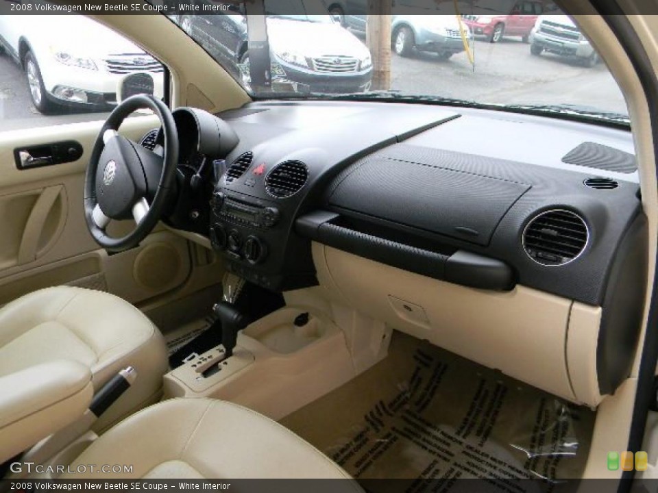 White Interior Dashboard for the 2008 Volkswagen New Beetle SE Coupe #40489058