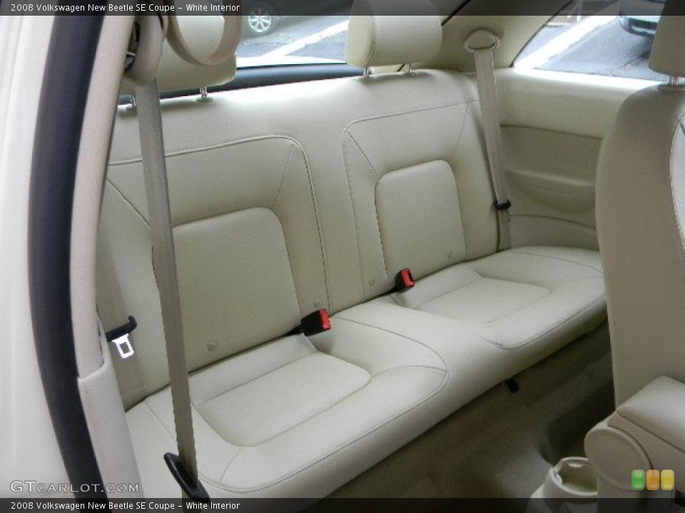 White Interior Photo for the 2008 Volkswagen New Beetle SE Coupe #40489094