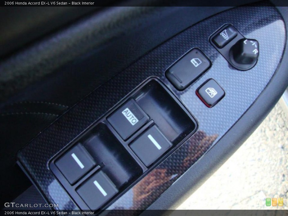 Black Interior Controls for the 2006 Honda Accord EX-L V6 Sedan #40492022