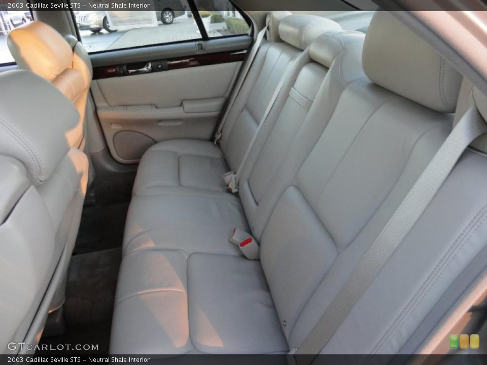 Neutral Shale Interior Photo for the 2003 Cadillac Seville STS #40492711