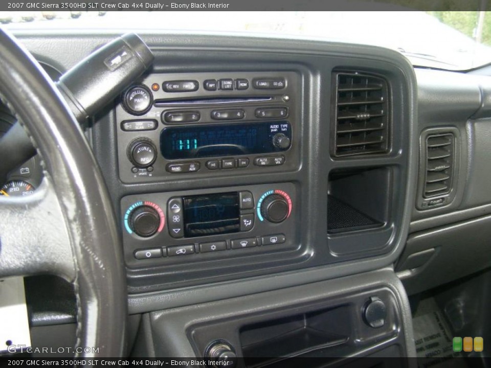 Ebony Black Interior Controls for the 2007 GMC Sierra 3500HD SLT Crew Cab 4x4 Dually #40499174