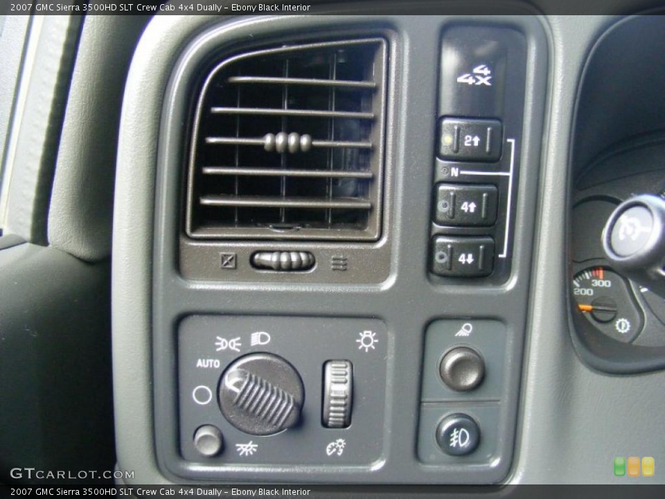 Ebony Black Interior Controls for the 2007 GMC Sierra 3500HD SLT Crew Cab 4x4 Dually #40499210