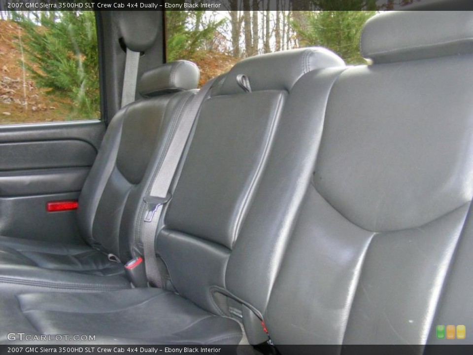 Ebony Black Interior Photo for the 2007 GMC Sierra 3500HD SLT Crew Cab 4x4 Dually #40499378