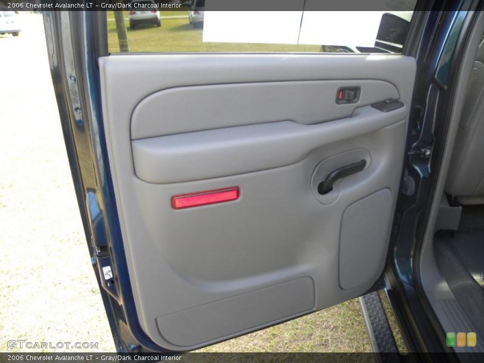 Gray/Dark Charcoal Interior Door Panel for the 2006 Chevrolet Avalanche LT #40499614