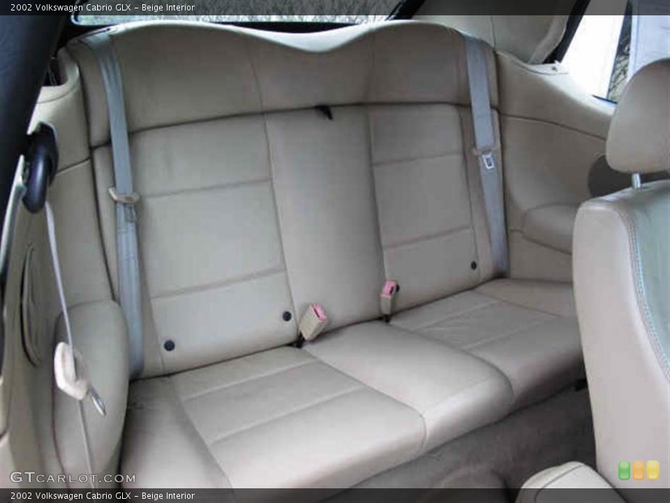 Beige Interior Photo for the 2002 Volkswagen Cabrio GLX #40501346