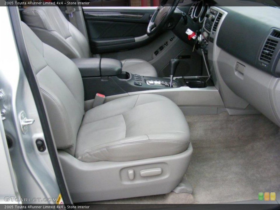 Stone Interior Photo for the 2005 Toyota 4Runner Limited 4x4 #40507918