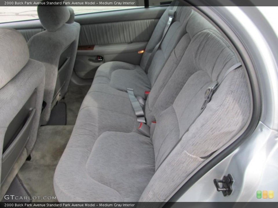 Medium Gray Interior Photo for the 2000 Buick Park Avenue  #40509306