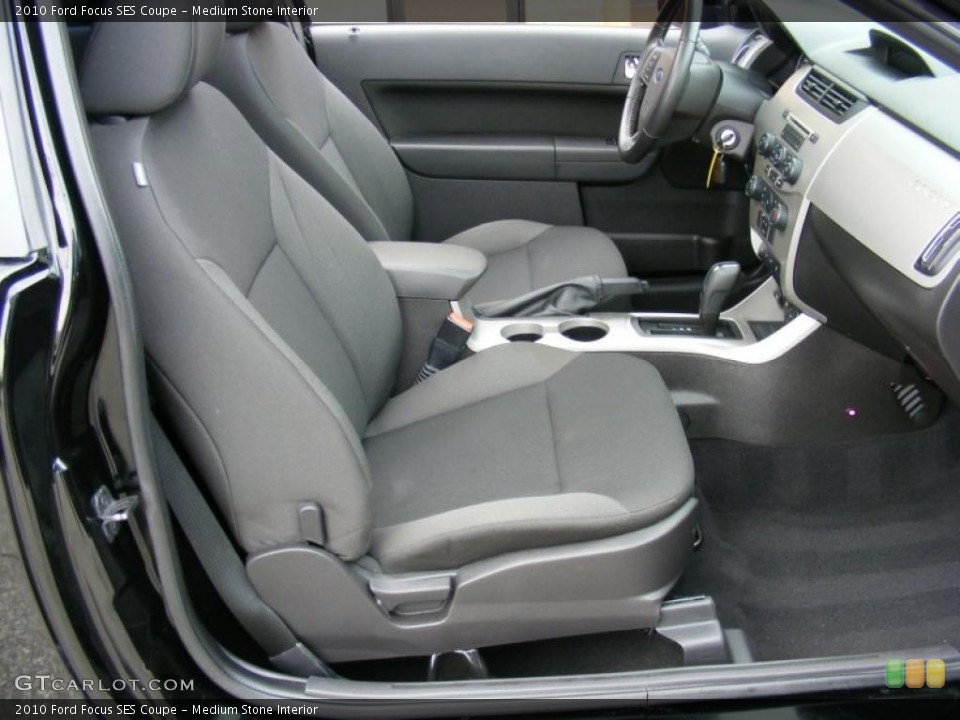 Medium Stone Interior Photo for the 2010 Ford Focus SES Coupe #40509826