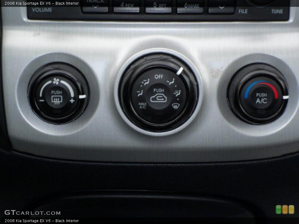Black Interior Controls for the 2008 Kia Sportage EX V6 #40511710