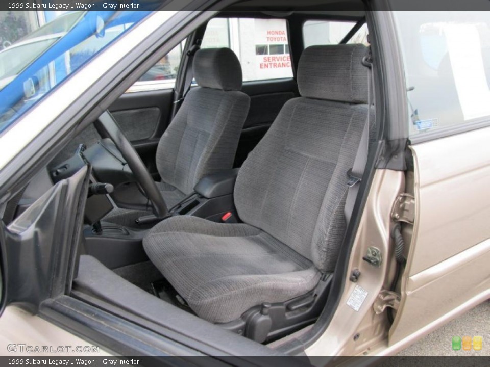 Gray Interior Photo for the 1999 Subaru Legacy L Wagon #40511850