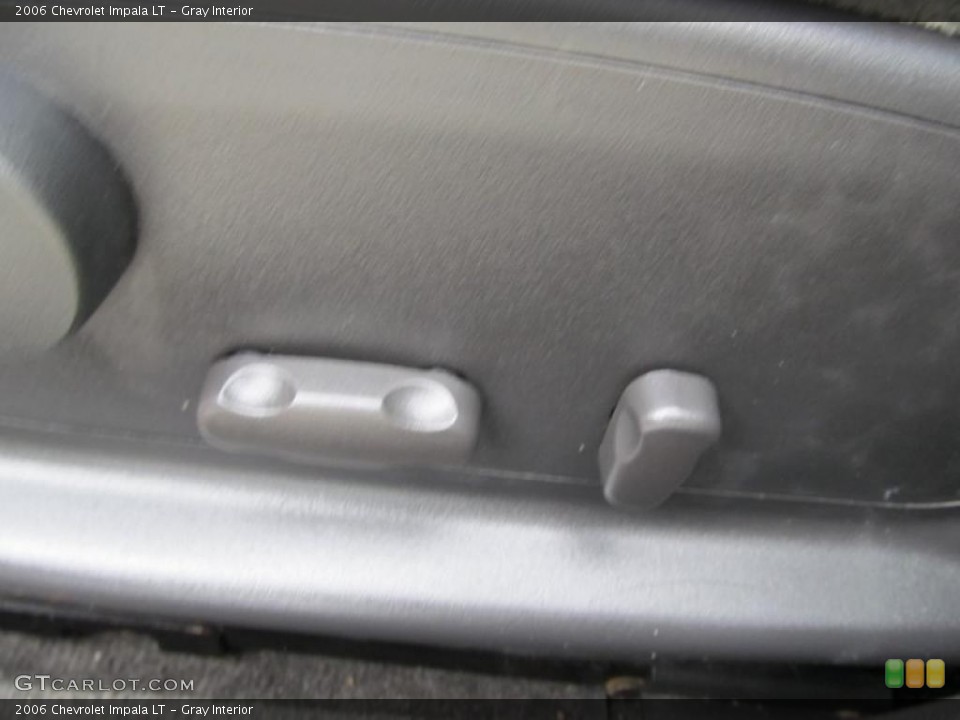 Gray Interior Controls for the 2006 Chevrolet Impala LT #40512862