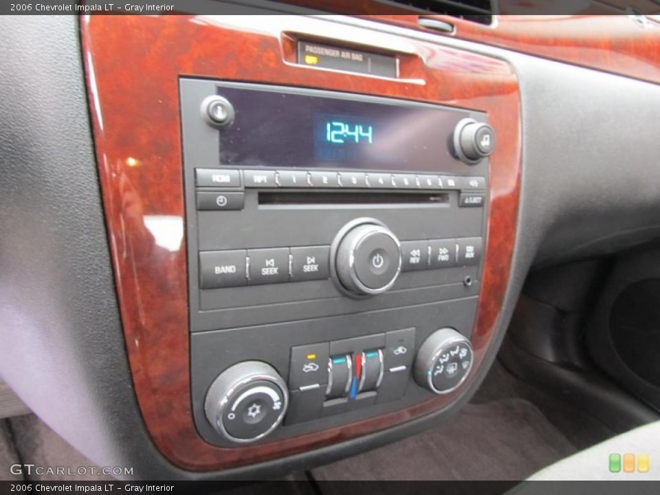 Gray Interior Controls for the 2006 Chevrolet Impala LT #40512886