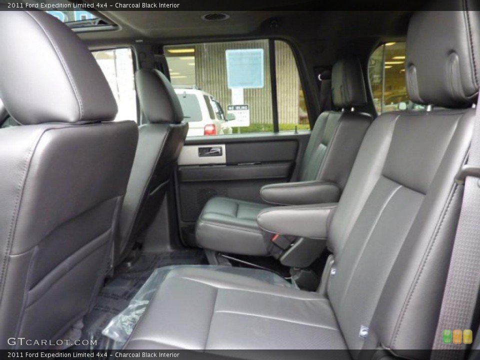 Charcoal Black Interior Photo for the 2011 Ford Expedition Limited 4x4 #40517010