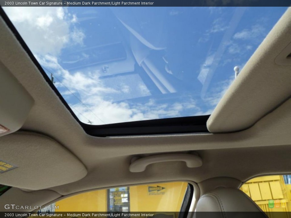 Medium Dark Parchment/Light Parchment Interior Sunroof for the 2003 Lincoln Town Car Signature #40526752