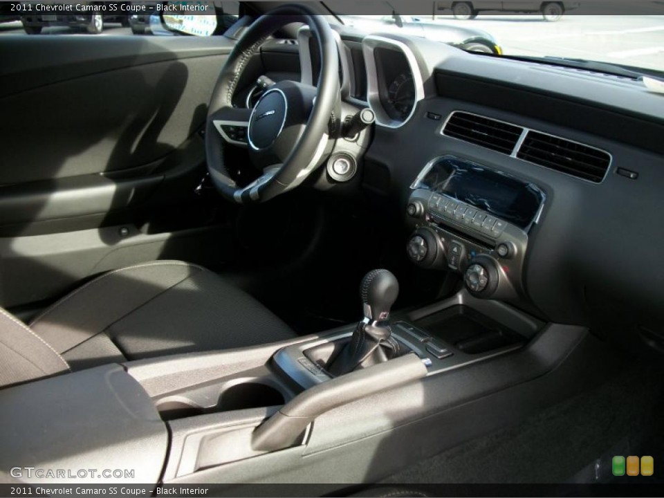 Black Interior Photo for the 2011 Chevrolet Camaro SS Coupe #40538185