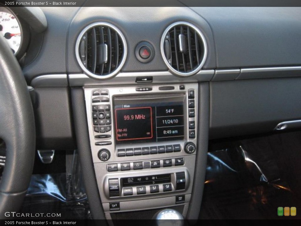 Black Interior Controls for the 2005 Porsche Boxster S #40541925