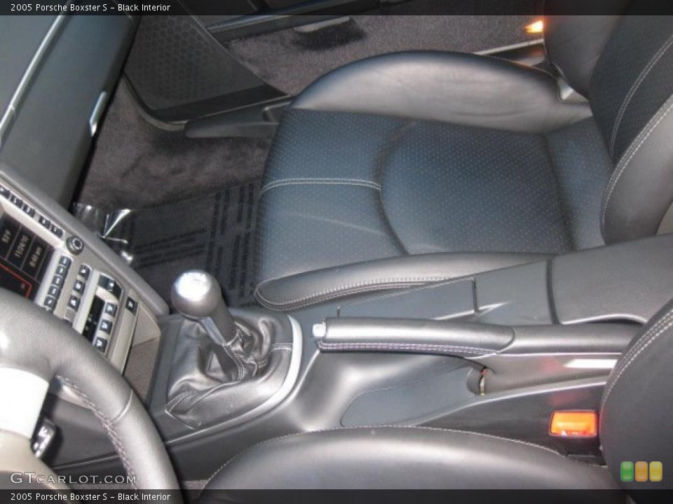 Black Interior Photo for the 2005 Porsche Boxster S #40541937