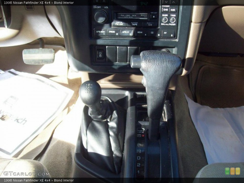 Blond Interior Transmission for the 1998 Nissan Pathfinder XE 4x4 #40548349