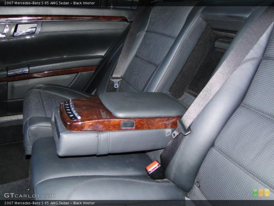 Black Interior Photo for the 2007 Mercedes-Benz S 65 AMG Sedan #40550165