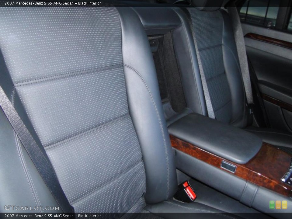 Black Interior Photo for the 2007 Mercedes-Benz S 65 AMG Sedan #40550177