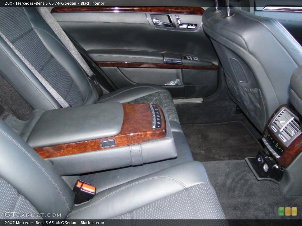 Black Interior Photo for the 2007 Mercedes-Benz S 65 AMG Sedan #40550181