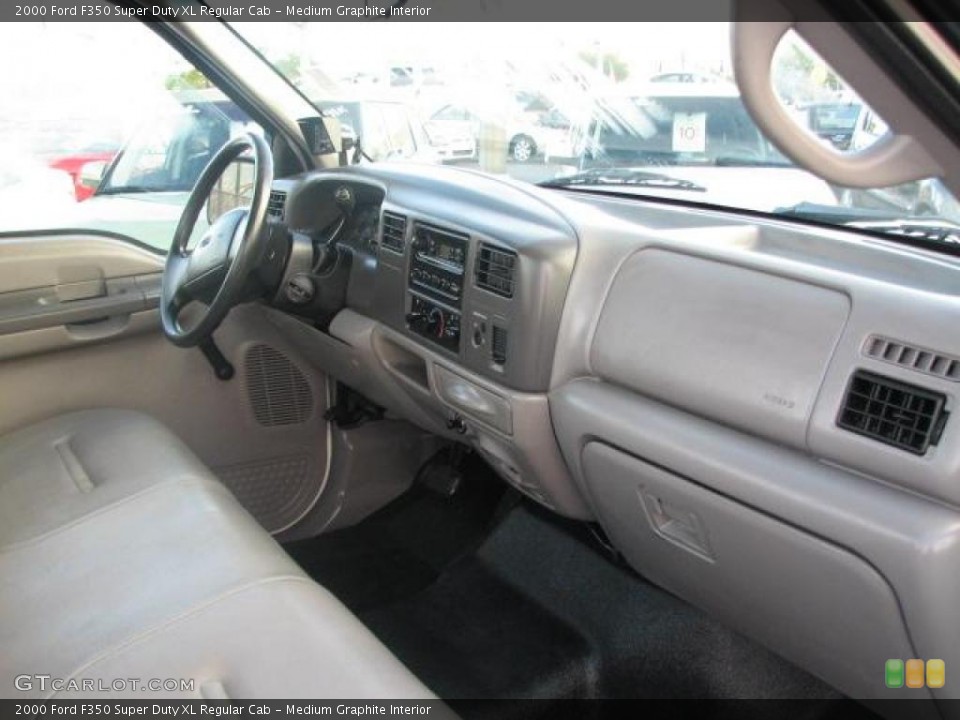 Medium Graphite Interior Dashboard for the 2000 Ford F350 Super Duty XL Regular Cab #40550461