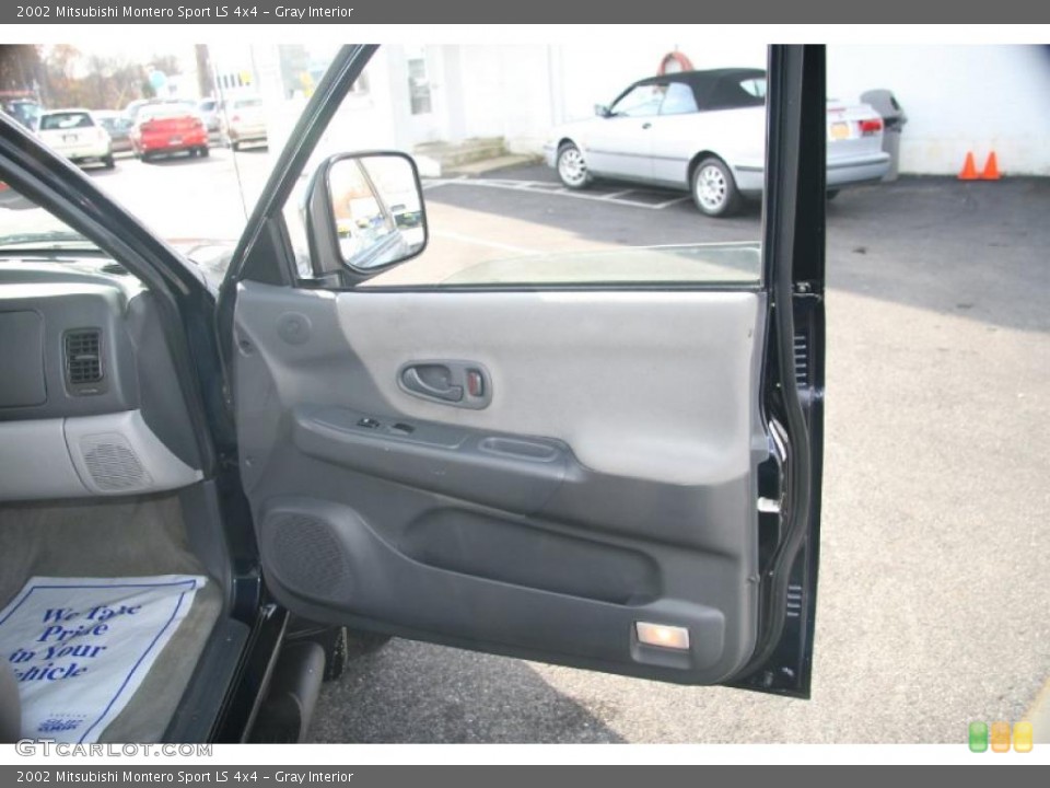 Gray Interior Door Panel for the 2002 Mitsubishi Montero Sport LS 4x4 #40550669