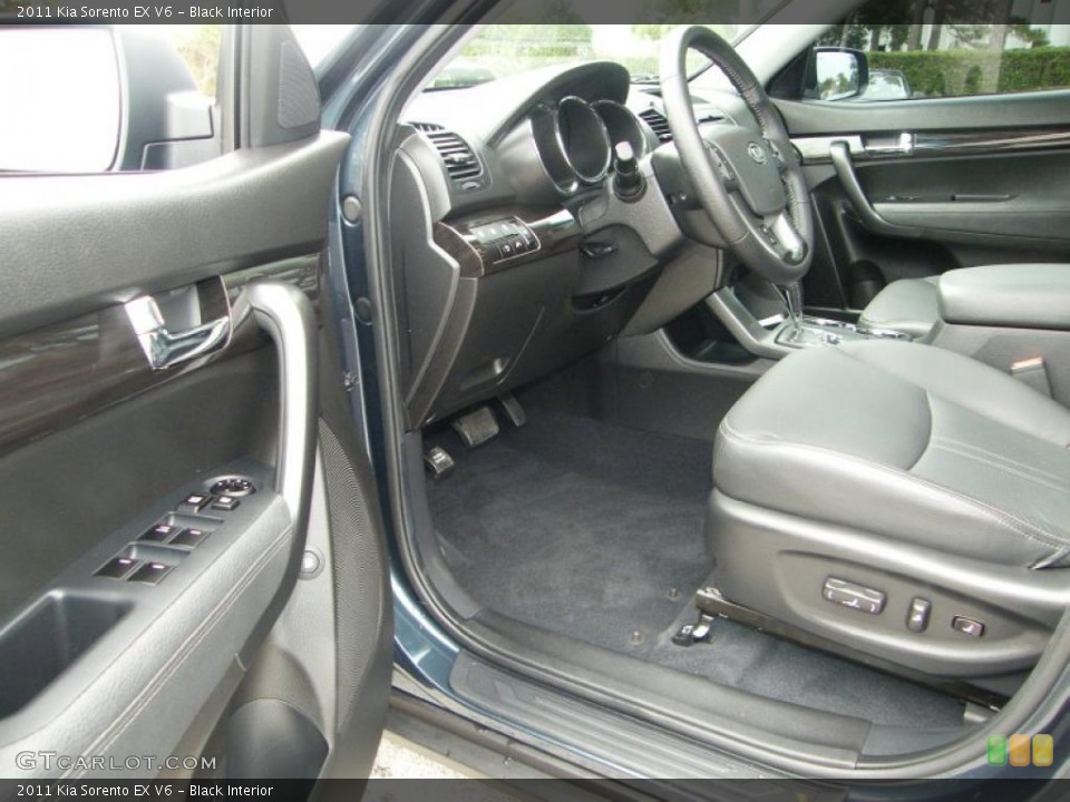 Black Interior Photo for the 2011 Kia Sorento EX V6 #40561013