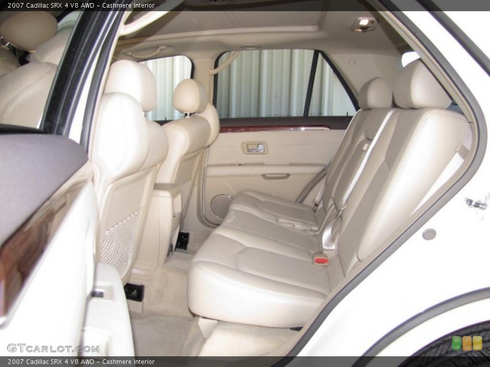 Cashmere Interior Photo for the 2007 Cadillac SRX 4 V8 AWD #40576789