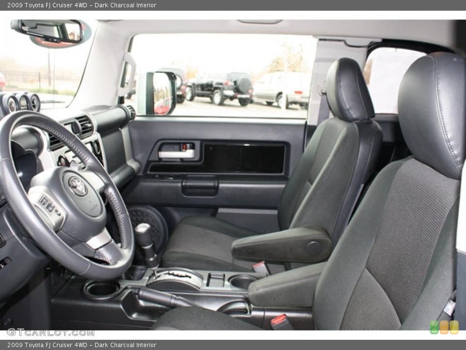 Dark Charcoal Interior Photo for the 2009 Toyota FJ Cruiser 4WD #40578797