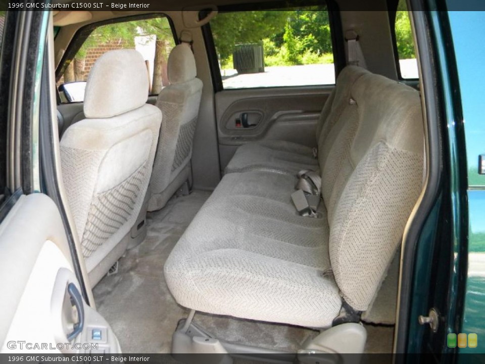Beige Interior Photo for the 1996 GMC Suburban C1500 SLT #40580161