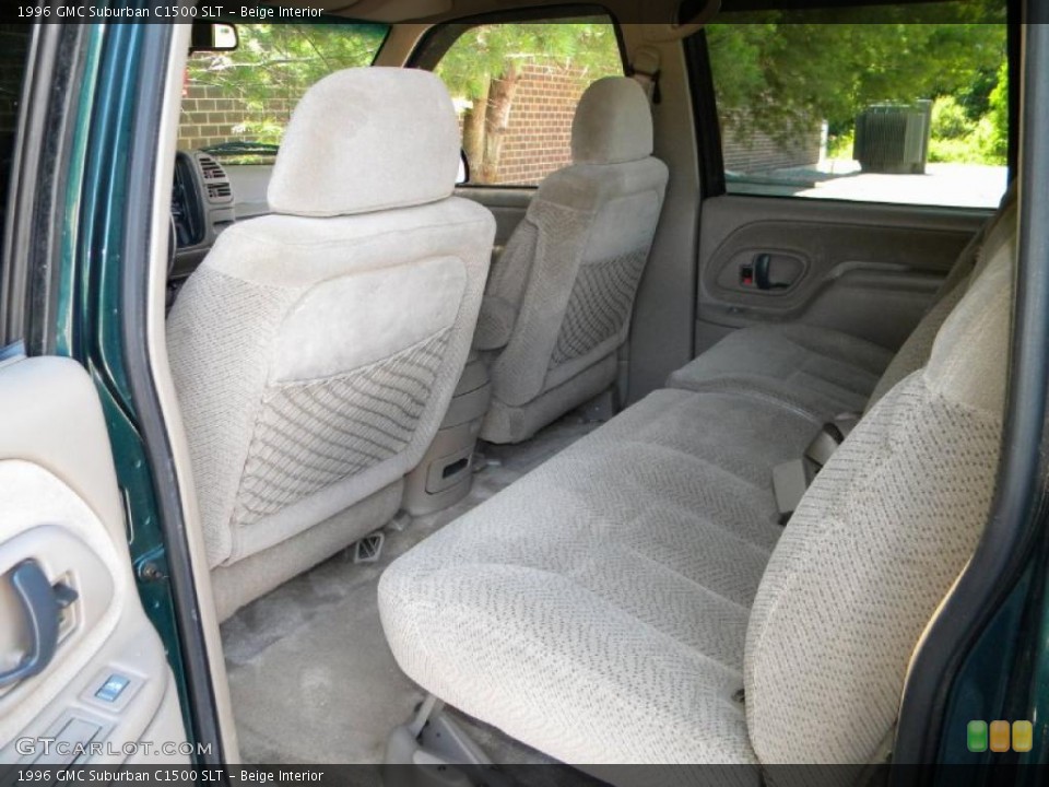 Beige Interior Photo for the 1996 GMC Suburban C1500 SLT #40580169