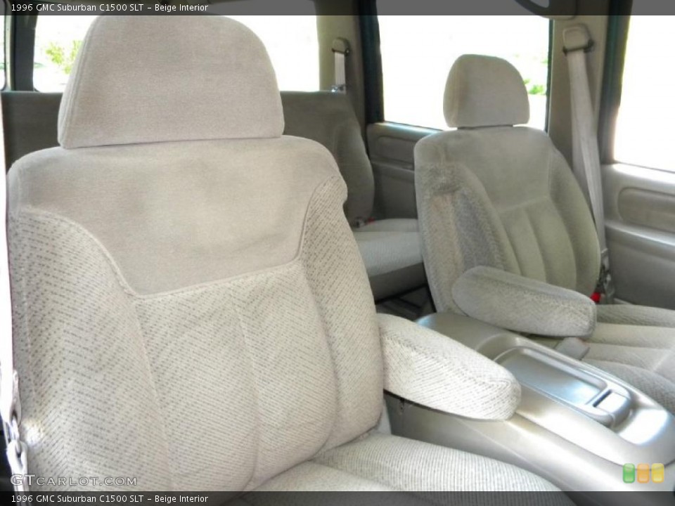 Beige Interior Photo for the 1996 GMC Suburban C1500 SLT #40580301