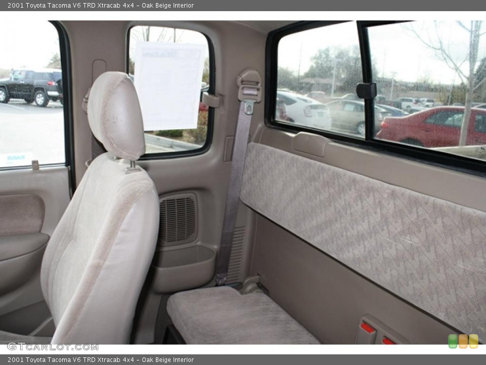 Oak Beige Interior Photo for the 2001 Toyota Tacoma V6 TRD Xtracab 4x4 #40581405