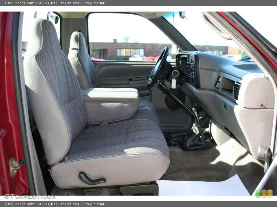 Gray Interior Photo for the 1996 Dodge Ram 2500 LT Regular Cab 4x4 #40589237