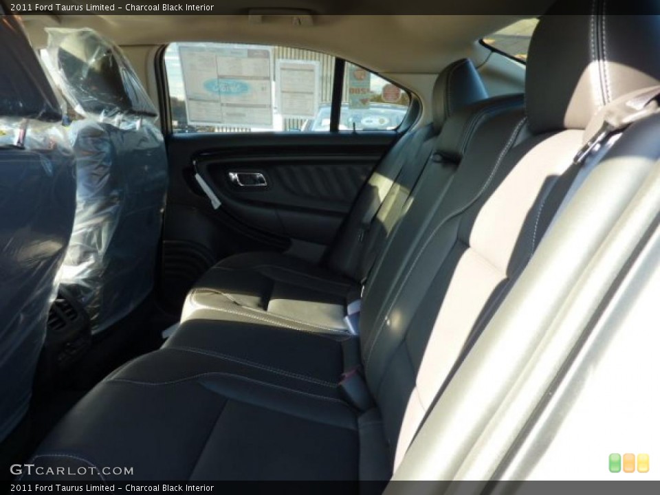 Charcoal Black Interior Photo for the 2011 Ford Taurus Limited #40597725