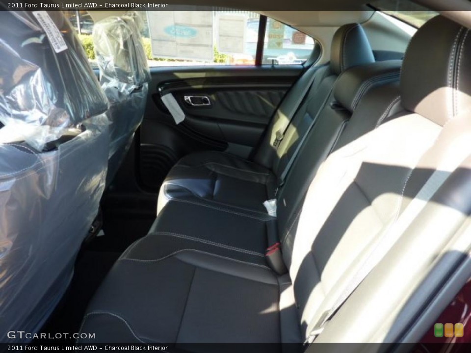Charcoal Black Interior Photo for the 2011 Ford Taurus Limited AWD #40598321