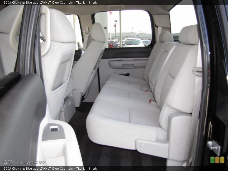 Light Titanium Interior Photo for the 2009 Chevrolet Silverado 1500 LT Crew Cab #40602121