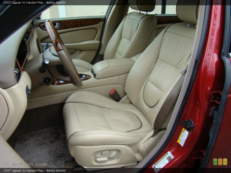 Barley Interior Photo for the 2007 Jaguar XJ Vanden Plas #40602993