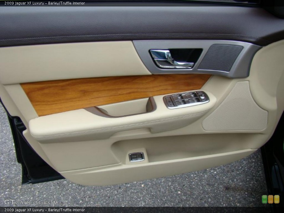 Barley/Truffle Interior Door Panel for the 2009 Jaguar XF Luxury #40603509