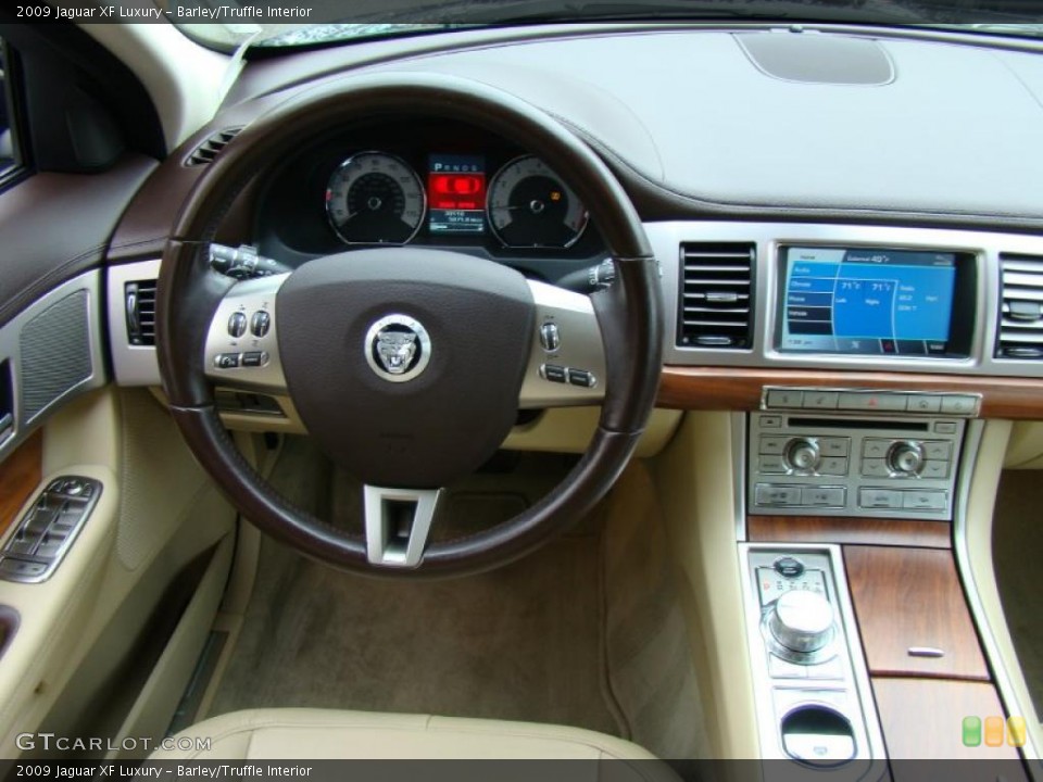 Barley/Truffle Interior Dashboard for the 2009 Jaguar XF Luxury #40603597