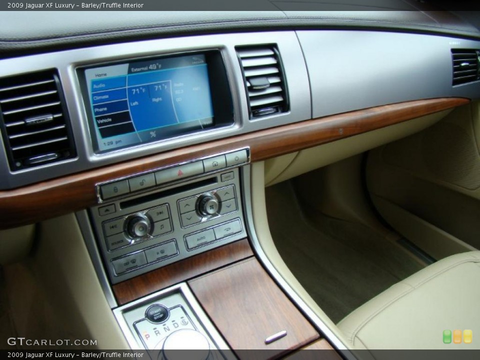 Barley/Truffle Interior Dashboard for the 2009 Jaguar XF Luxury #40603609