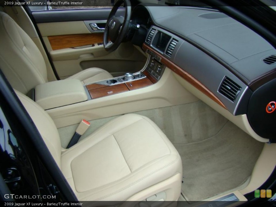 Barley/Truffle Interior Photo for the 2009 Jaguar XF Luxury #40603705