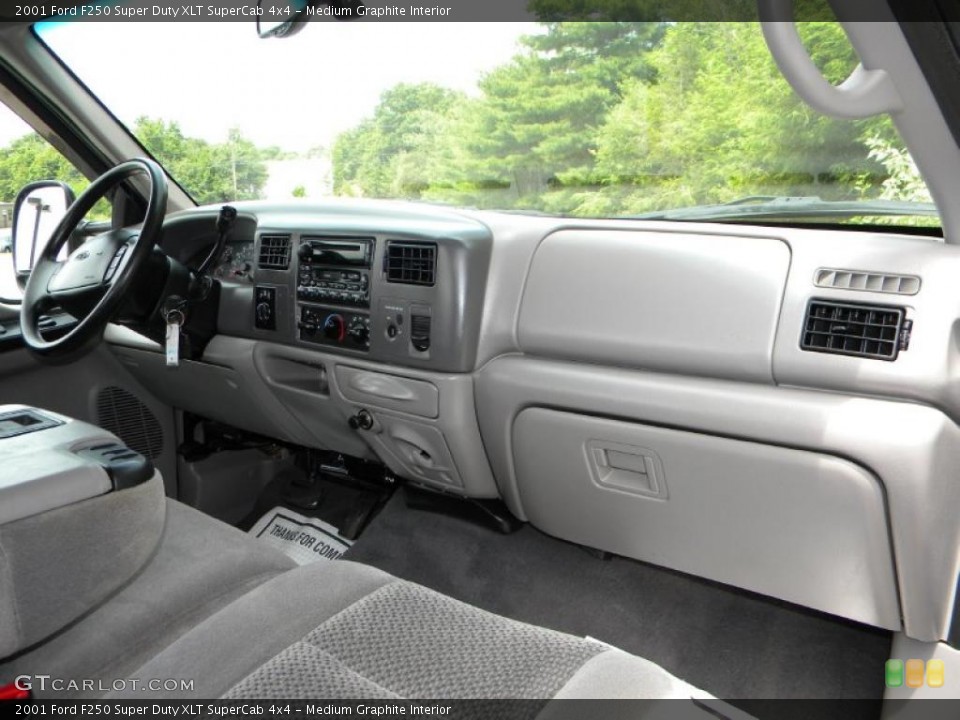 Medium Graphite Interior Dashboard for the 2001 Ford F250 Super Duty XLT SuperCab 4x4 #40605861