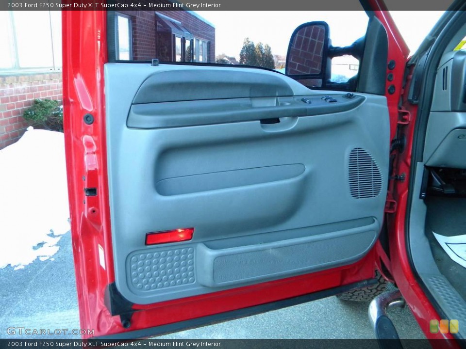 Medium Flint Grey Interior Door Panel for the 2003 Ford F250 Super Duty XLT SuperCab 4x4 #40608301