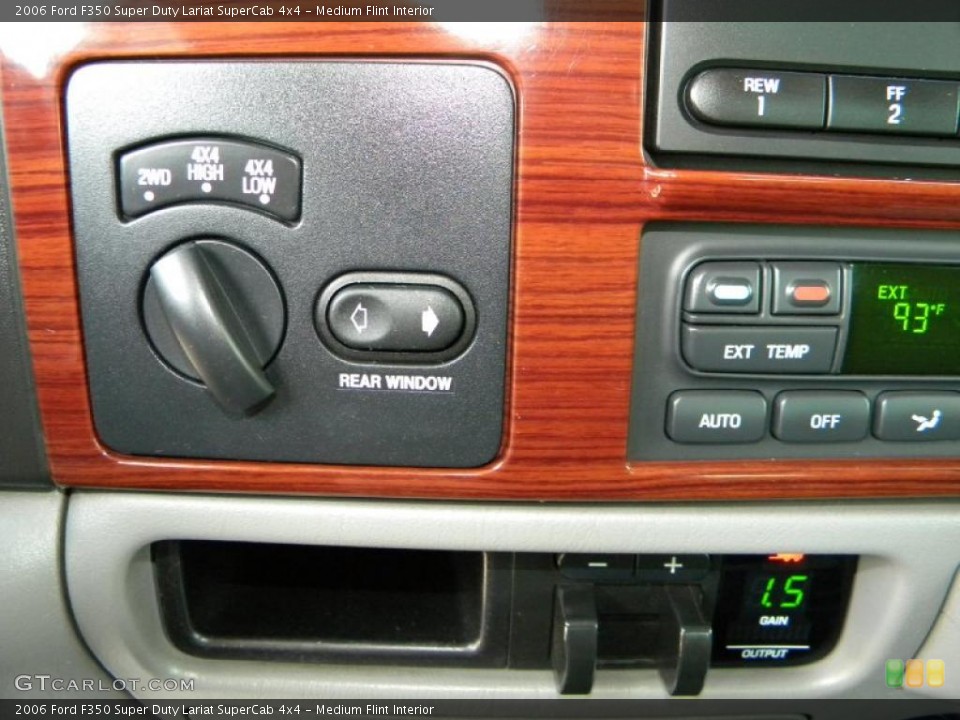 Medium Flint Interior Controls for the 2006 Ford F350 Super Duty Lariat SuperCab 4x4 #40615189