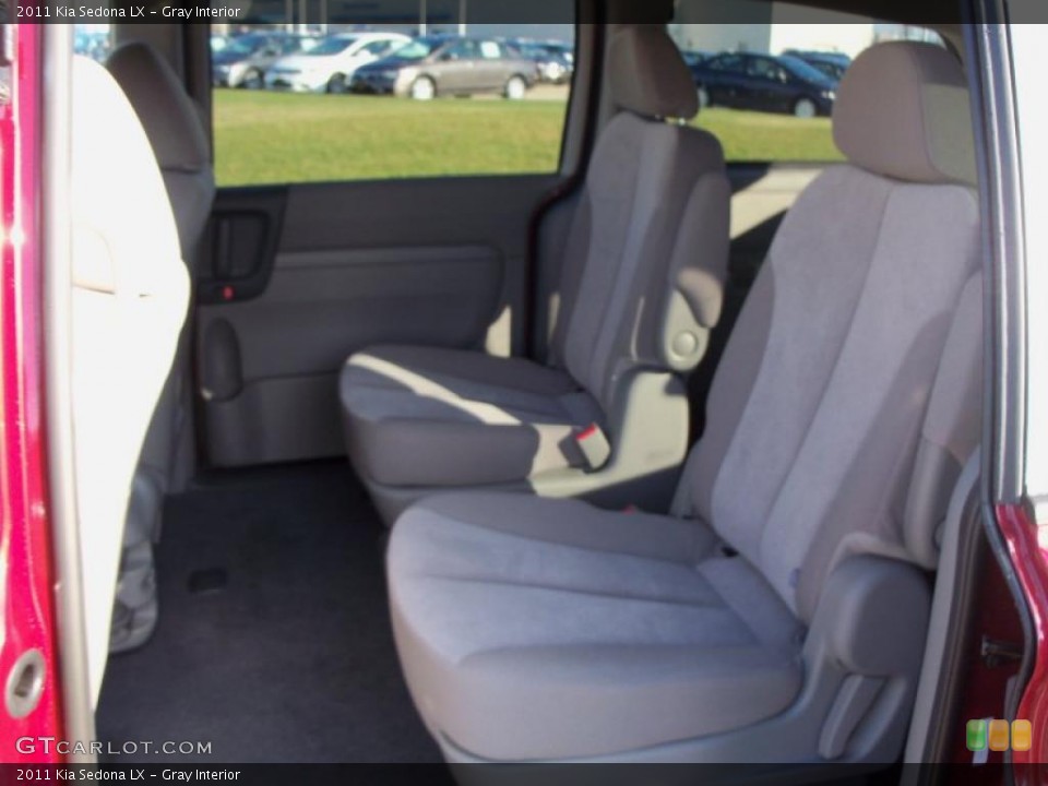 Gray Interior Photo for the 2011 Kia Sedona LX #40618934