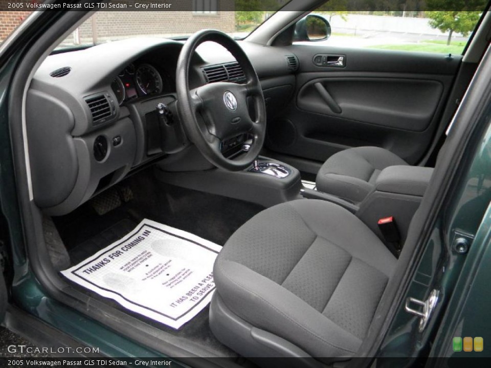 Grey 2005 Volkswagen Passat Interiors