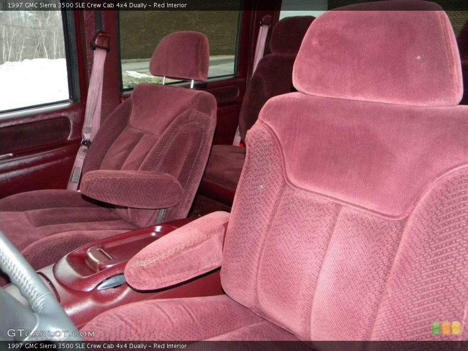 Red Interior Photo for the 1997 GMC Sierra 3500 SLE Crew Cab 4x4 Dually #40624686