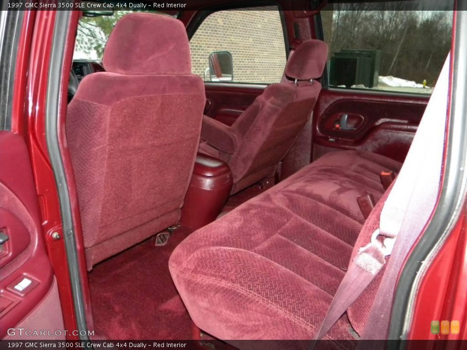 Red Interior Photo for the 1997 GMC Sierra 3500 SLE Crew Cab 4x4 Dually #40624722
